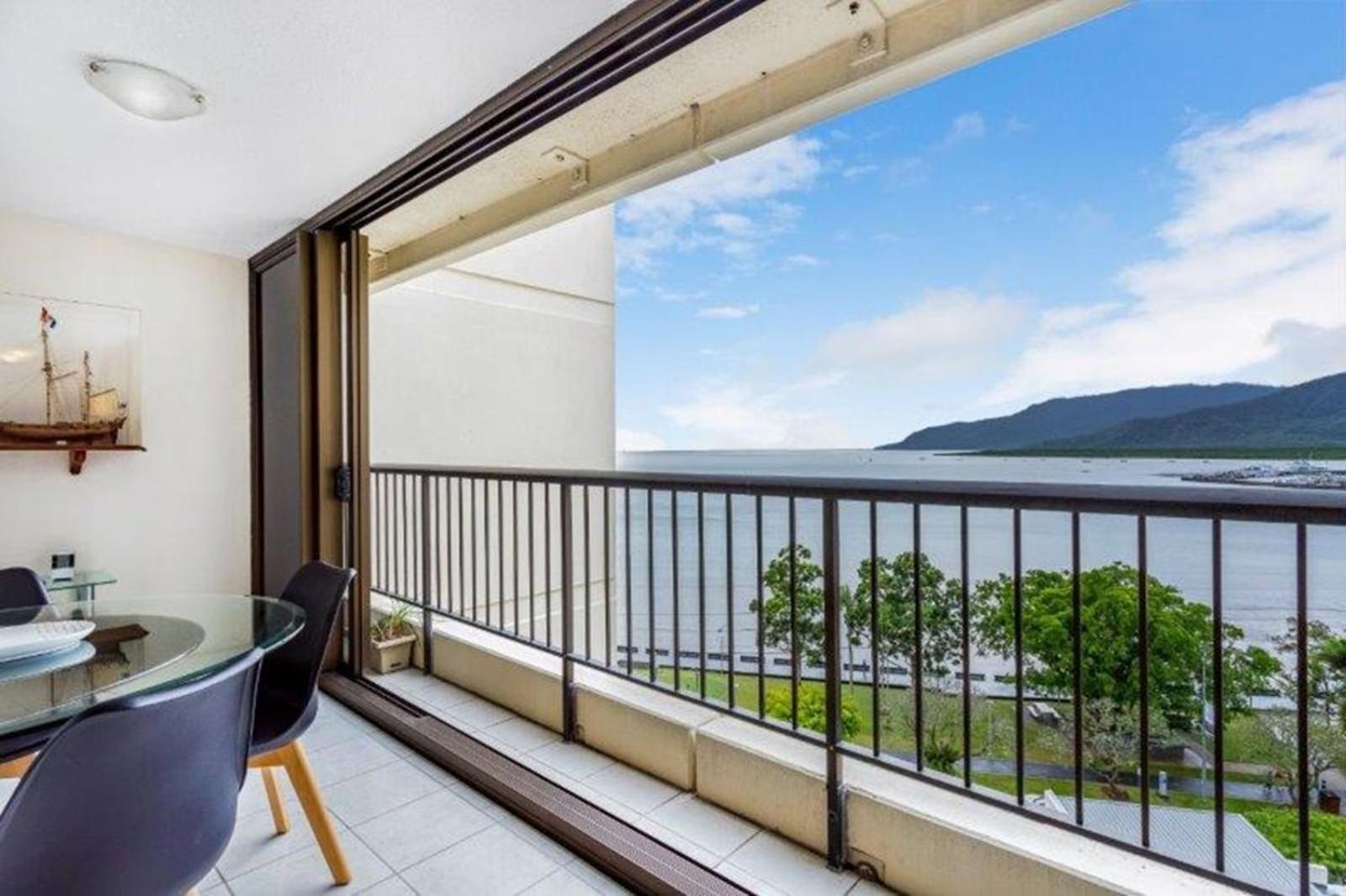 Cairns Ocean View Apartment In Aquarius Екстер'єр фото