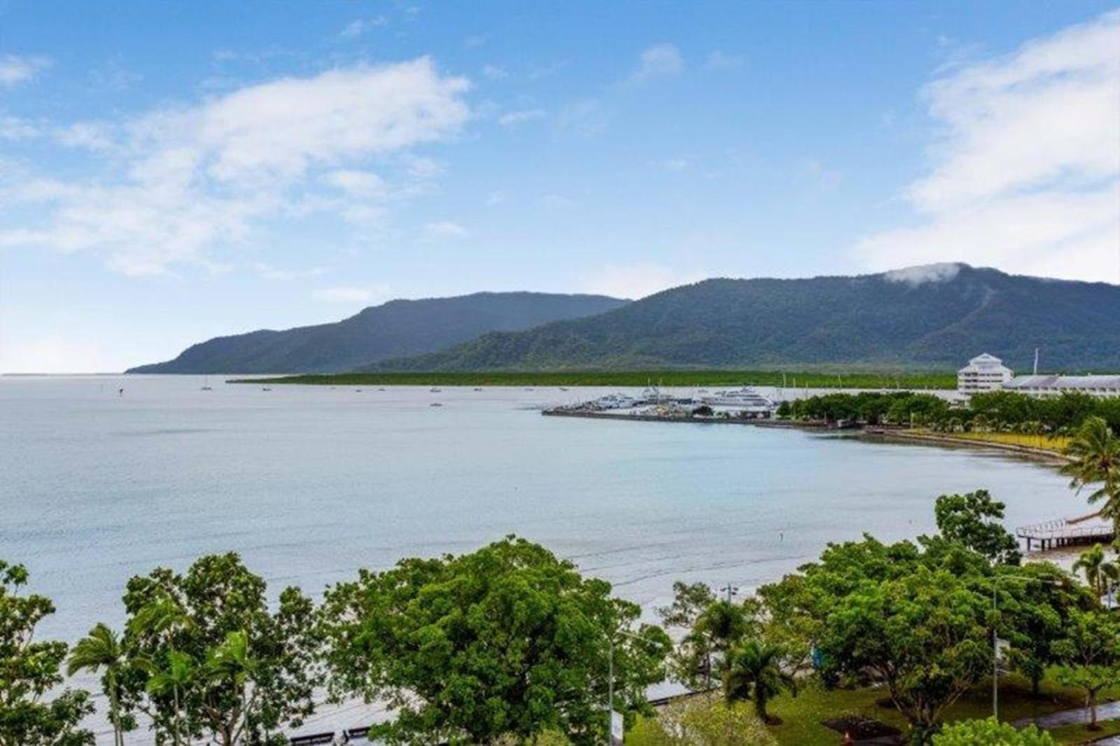 Cairns Ocean View Apartment In Aquarius Екстер'єр фото