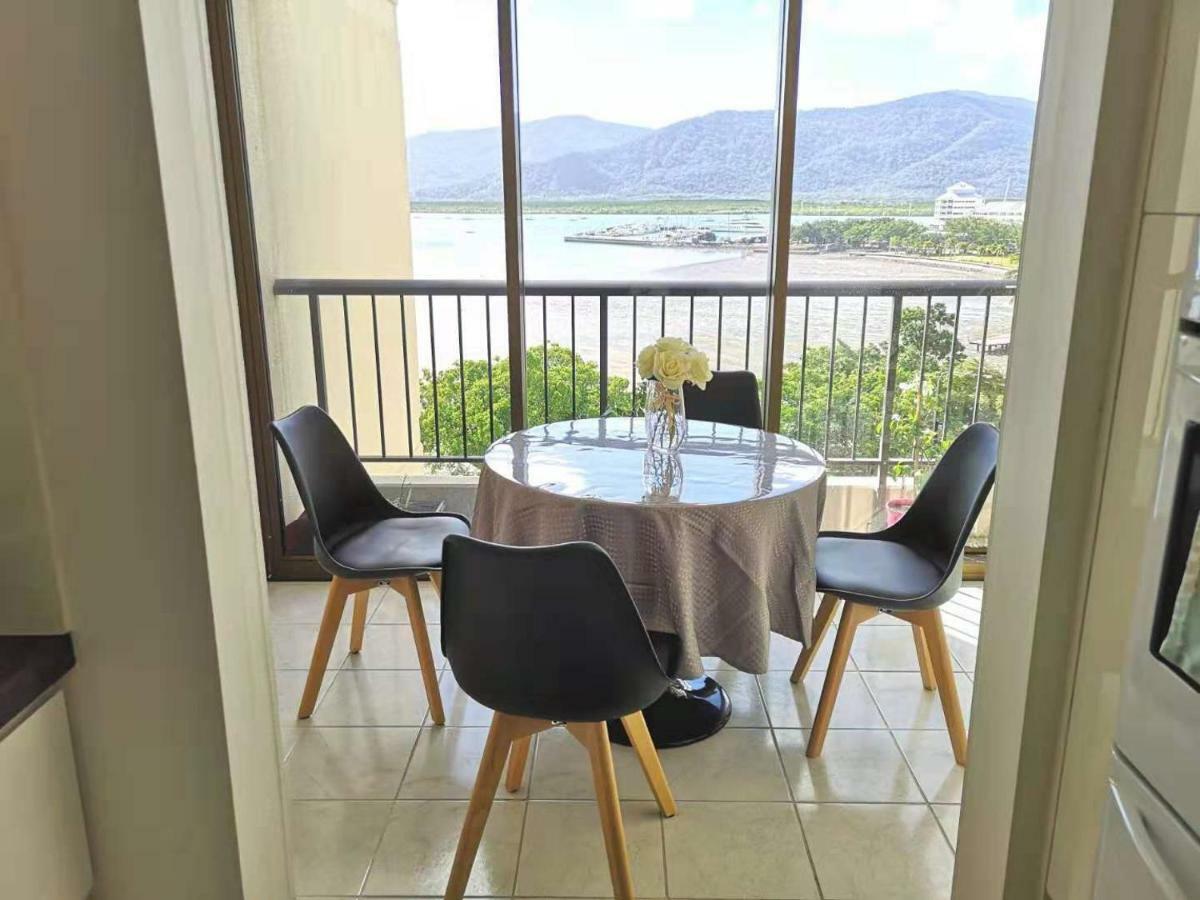 Cairns Ocean View Apartment In Aquarius Екстер'єр фото